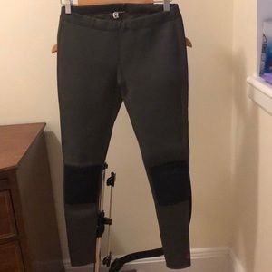 Billabong size 8 3/2 wetsuit pants